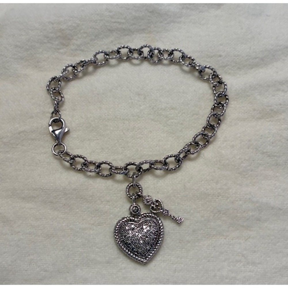 Judith Ripka Sterling Silver 925 Heart and Key CZ Charm Bracelet 7.5 Inch